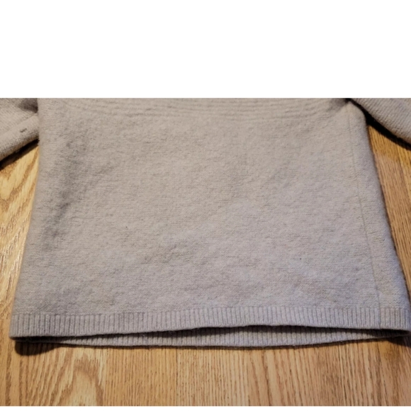 Tabitha Webb Sweater Size: Medium Kids Lambswool Blend - Picture 3 of 11